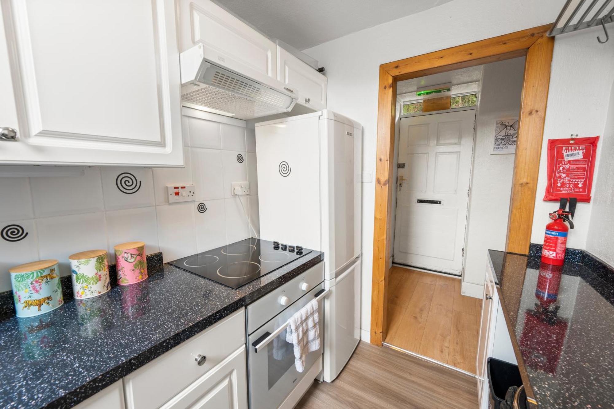 Charming Apt Nr Centre - Terrace & Street Parking Oban Exterior photo